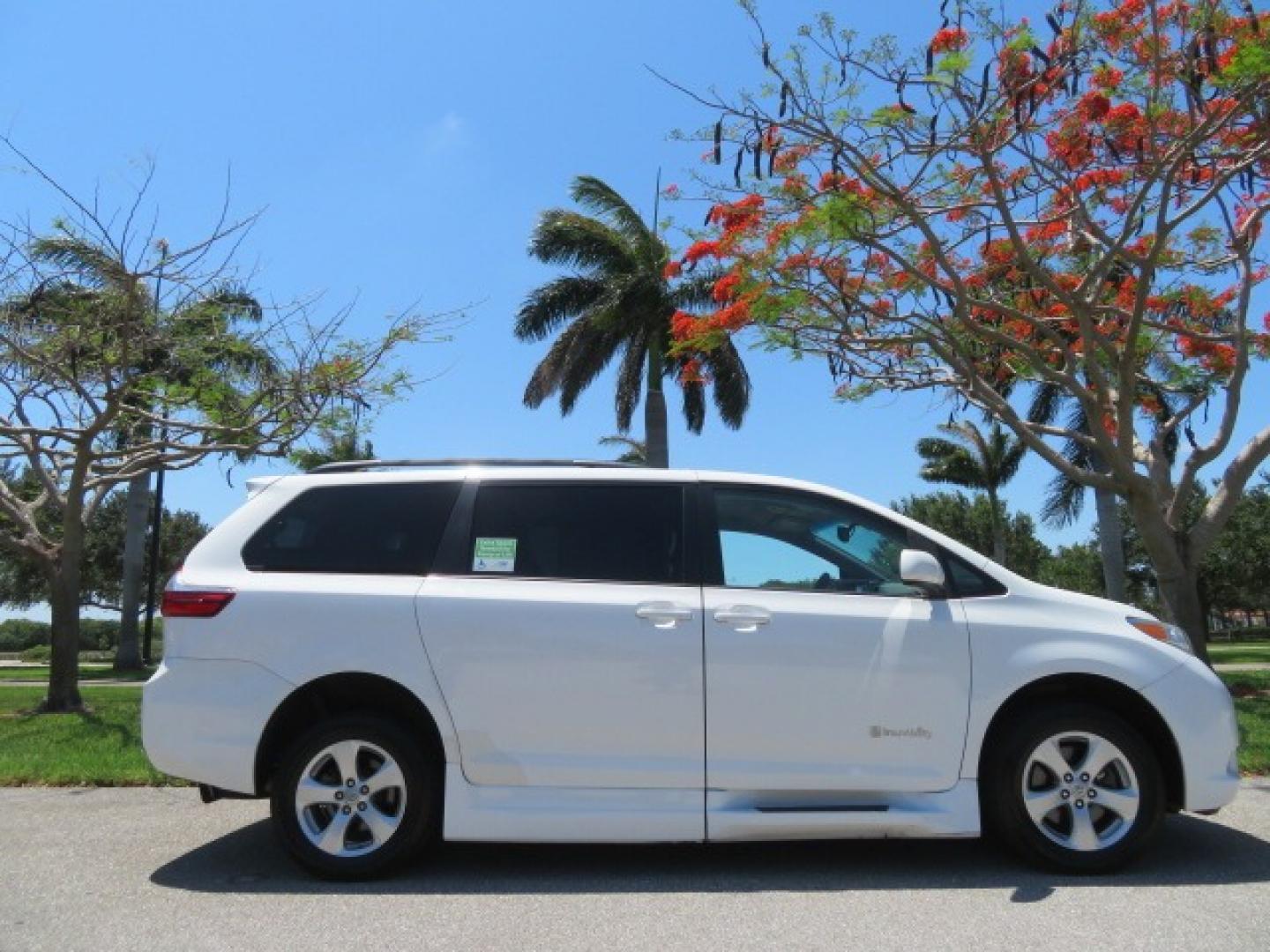 2016 White /Gray Toyota Sienna (5TDKK3DC8GS) , located at 4301 Oak Circle #19, Boca Raton, FL, 33431, (954) 561-2499, 26.388861, -80.084038 - You are looking at Gorgeous Low Mileage 2016 Toyota Sienna LE Braunability XT Handicap Van Wheelchair Van Conversion Van with 26K Original Miles, Power Side Entry Ramp with Kneeling Van Function, Passenger Side Quick Lock System (same as ez lock), Quick Release Front Seats, Floor with L Tracks, Leat - Photo#4